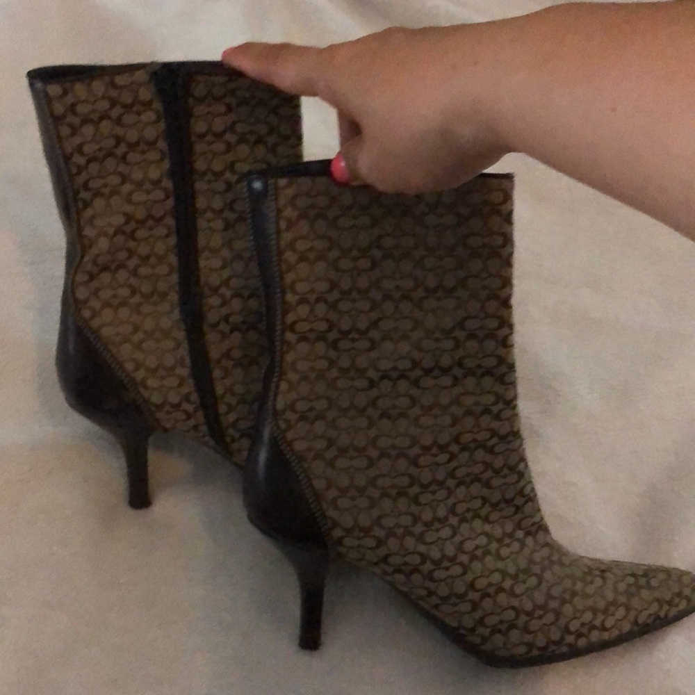 Boots - Picture 5 of 8